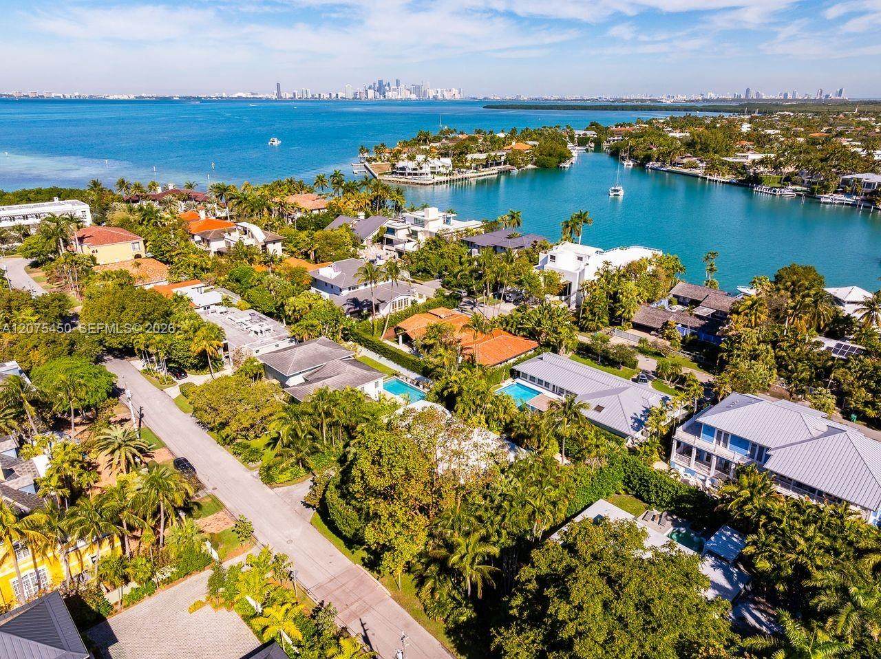 https://bt-photos.global.ssl.fastly.net/miami/orig_boomver_2_A12075450-2.jpg
