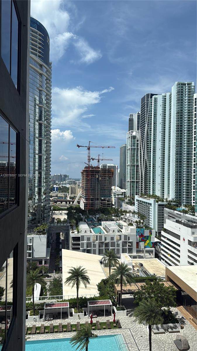 https://bt-photos.global.ssl.fastly.net/miami/orig_boomver_2_A12075597-2.jpg