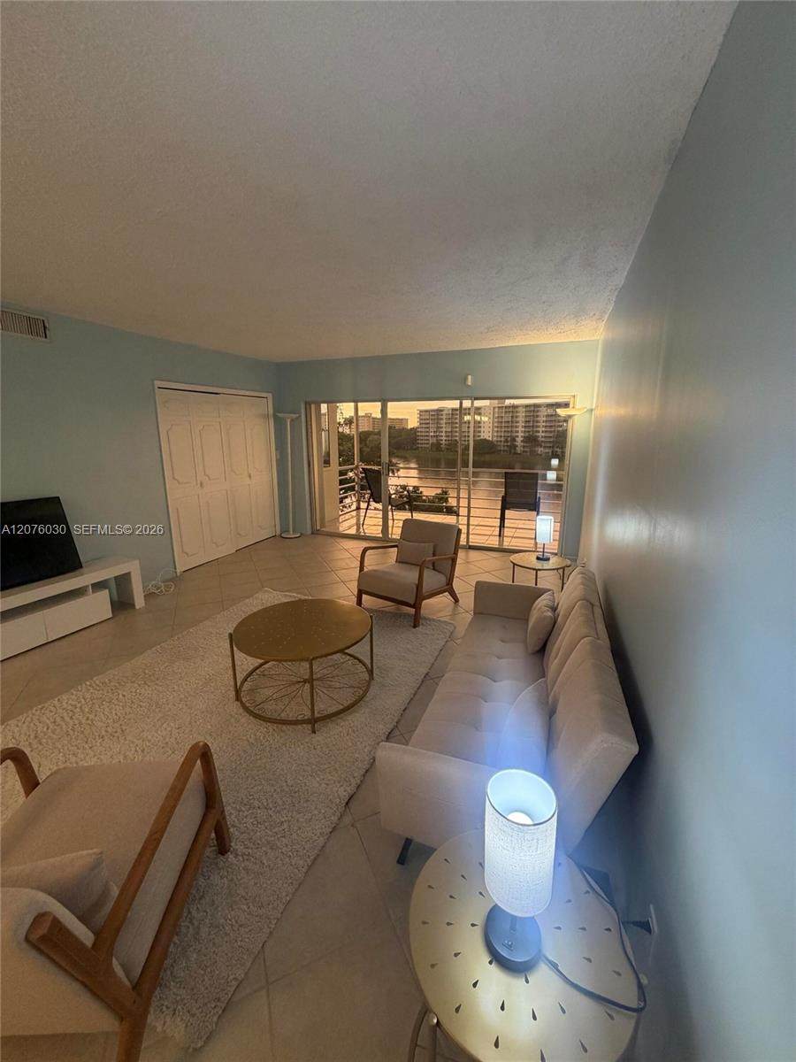 2751 Palm Aire Dr - Photo 1