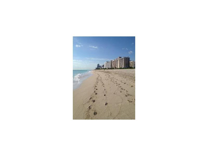 5225 Collins Ave - Photo 1