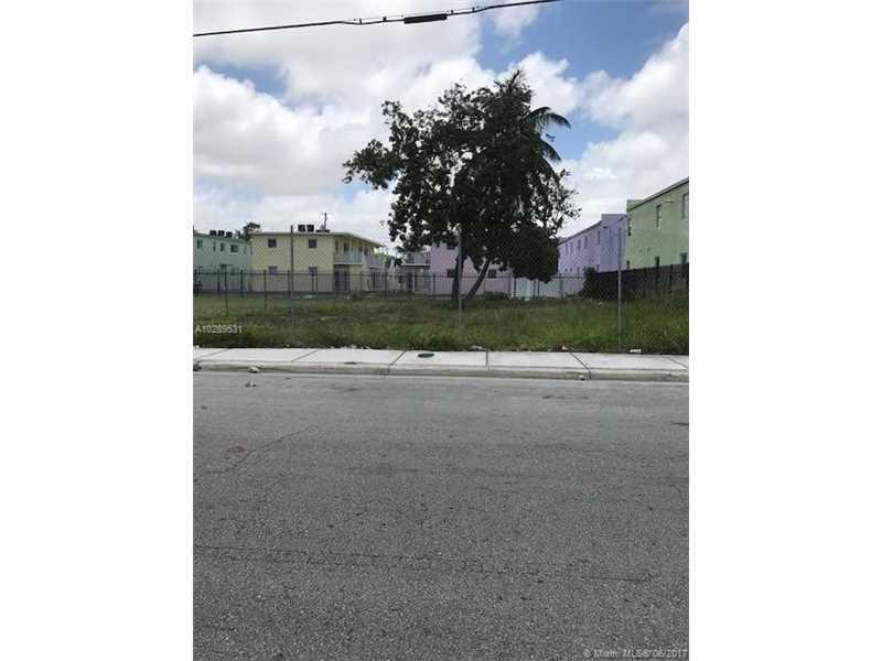 1646 1st Ct - Photo 1