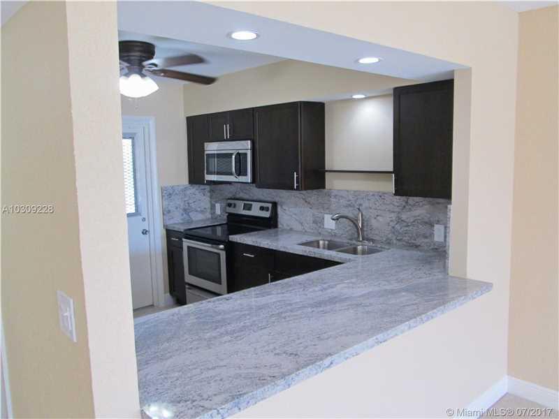 3200 Palm Aire Dr - Photo 1