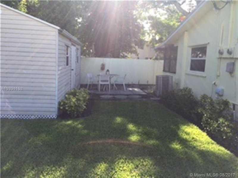 620 6th St - Photo 1