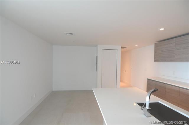 1300 Miami Ave - Photo 1