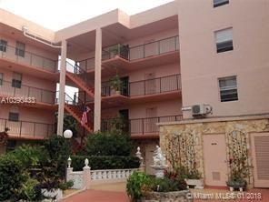 2851 Somerset Dr - Photo 1