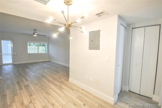 942 Lenox Av - Photo 1