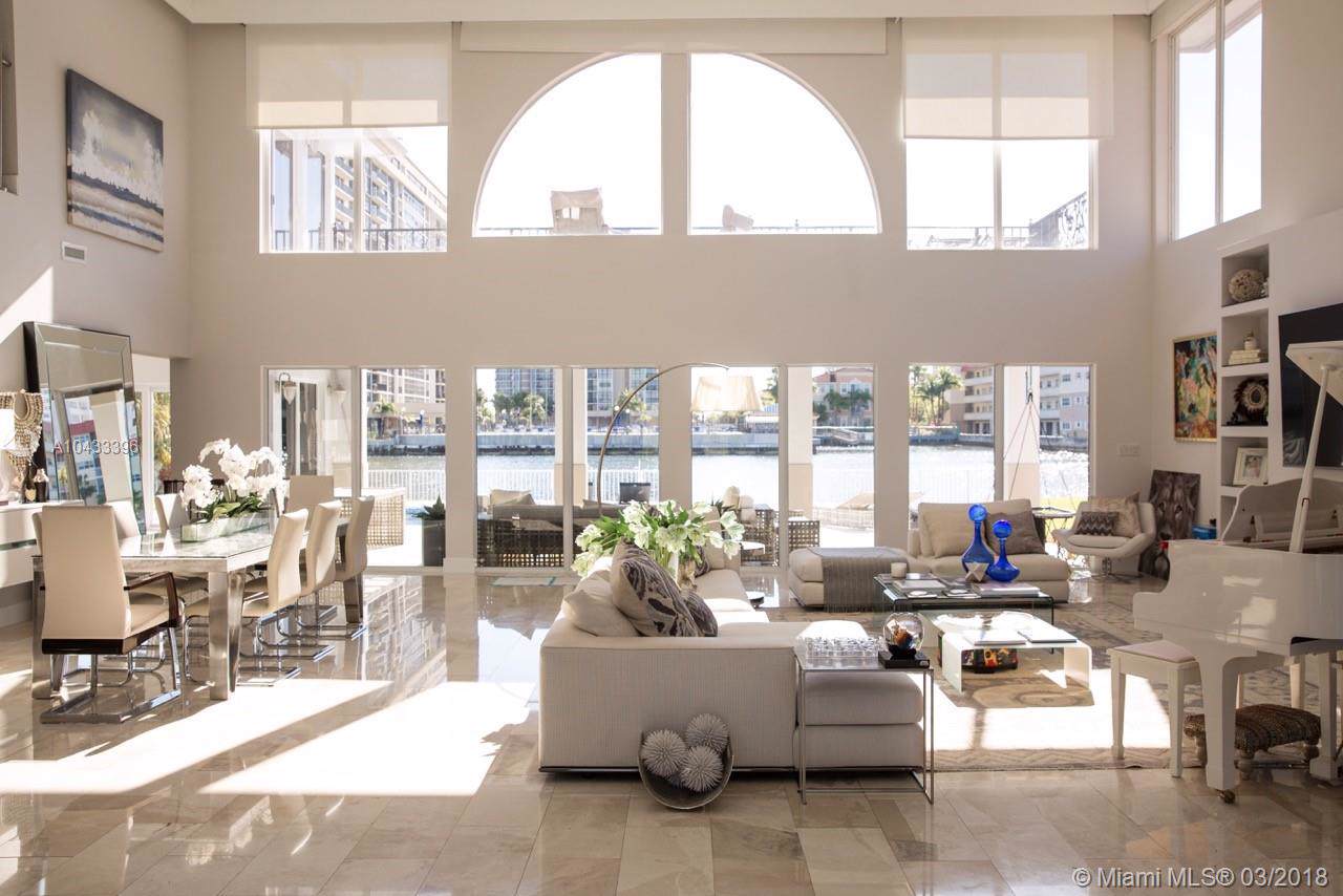 601 Palm Dr - Photo 1