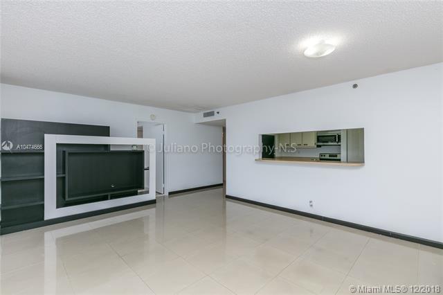 7601 Treasure Dr - Photo 1
