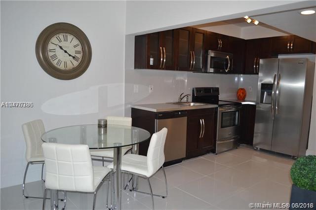 750 Pennsylvania Ave - Photo 1