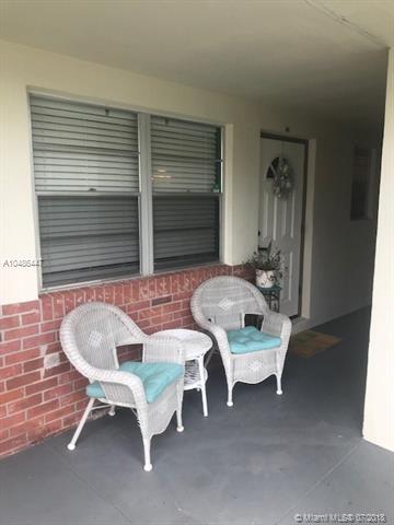 1554 12th Ct - Photo 1