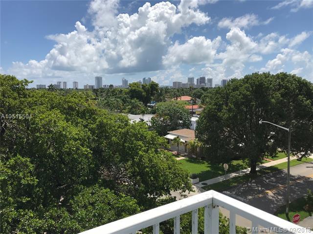 1701 Washington St - Photo 1