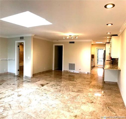 301 Bonaventure Blvd - Photo 1