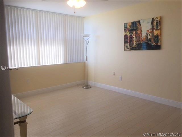 1100 Saint Charles - Photo 1