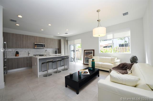 10240 72nd Ter - Photo 1