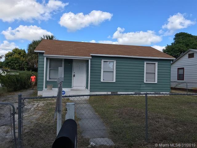 729 57th St - Photo 1