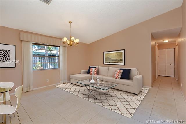 339 39th Way - Photo 1