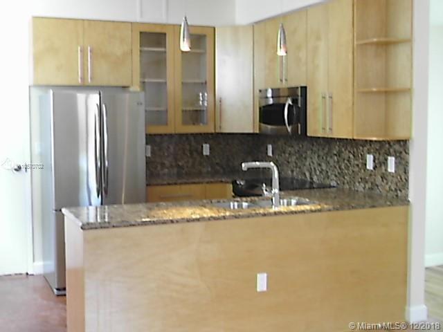 843 Meridian Ave - Photo 1