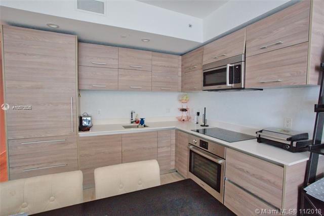 1300 Miami Ave - Photo 1