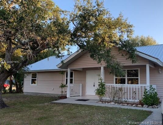 525 Sabal Palm Court - Photo 1