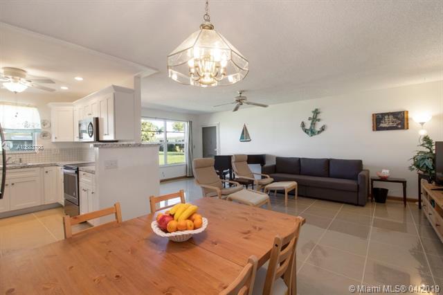 3240 Park Lane - Photo 1