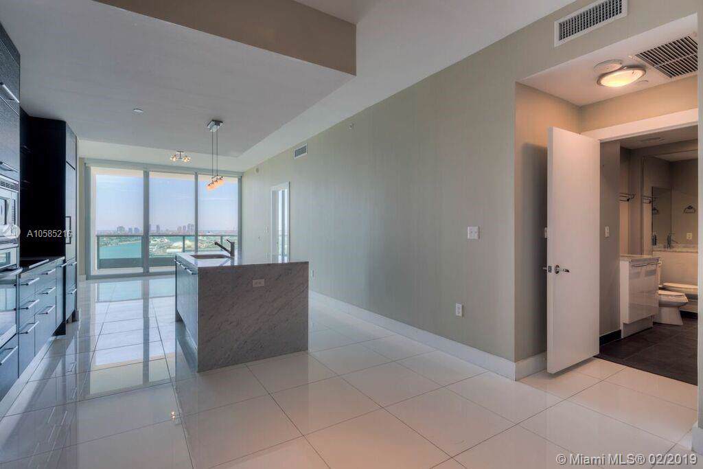 900 Biscayne Blvd - Photo 1