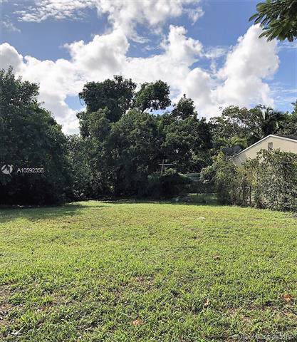 38 50th St - Photo 1