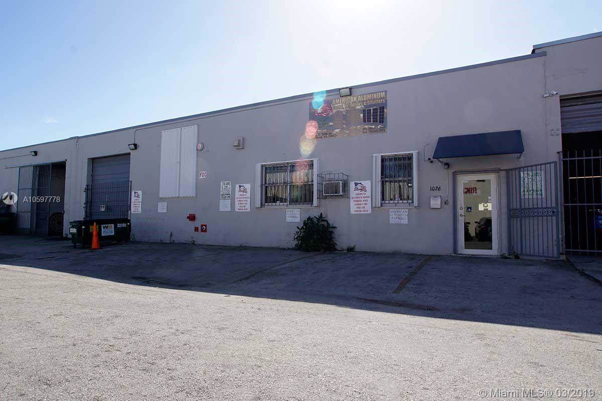 1026 24 ST - Photo 1