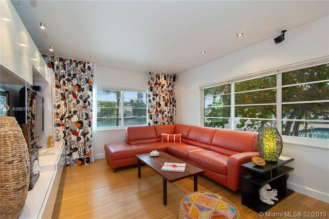7207 Bay Dr - Photo 1