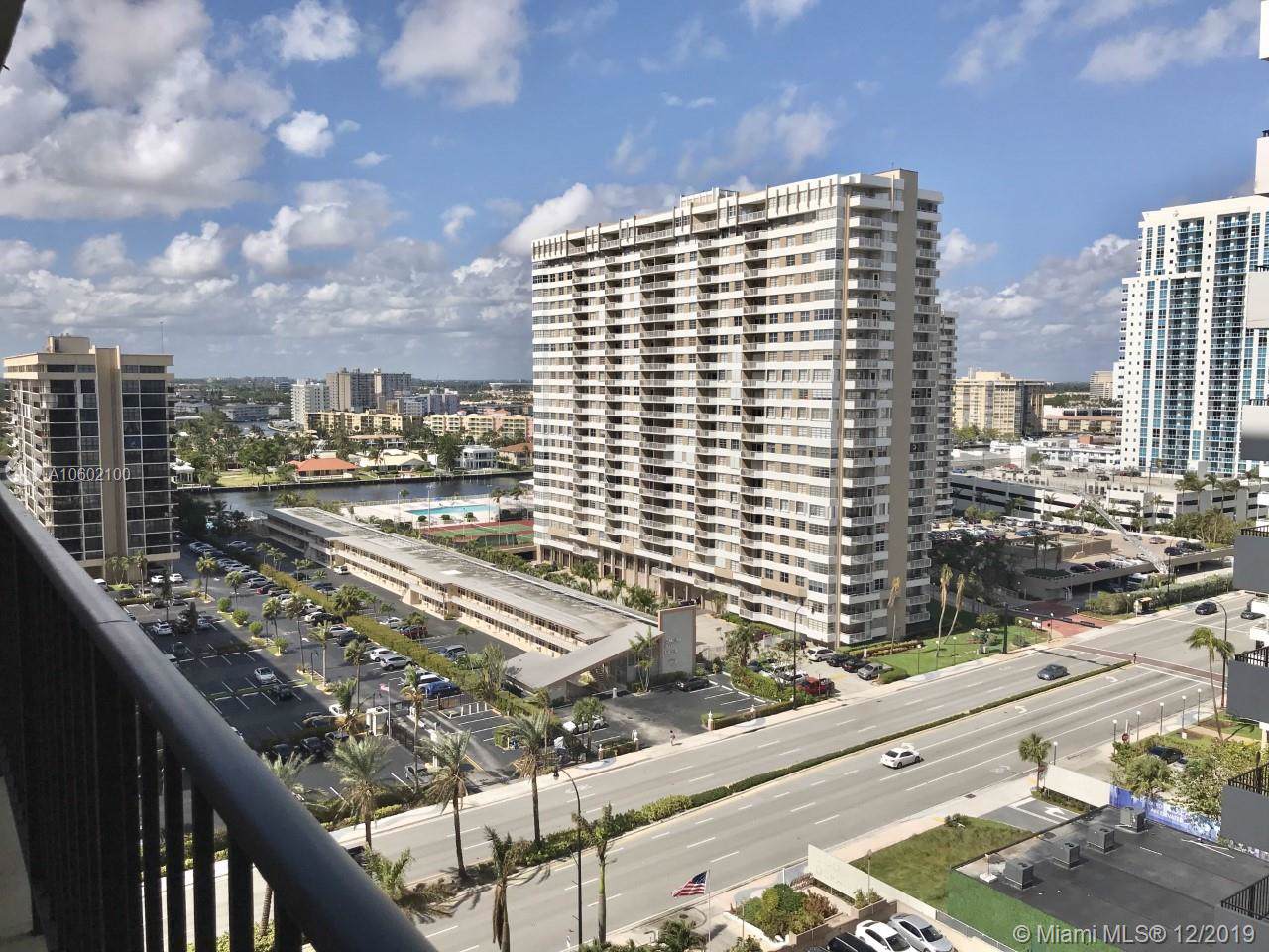 2030 Ocean Dr - Photo 1
