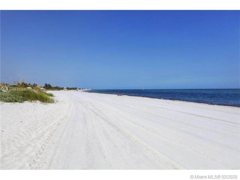 650 Ocean Dr - Photo 1