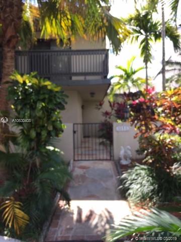 8818 113th Place Cir E - Photo 1