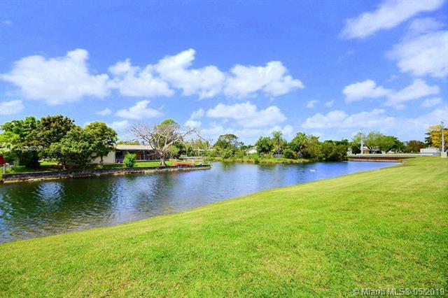 10466 Sunrise Lakes Blvd - Photo 1