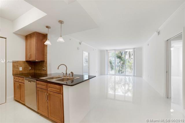2000 Bayshore Dr - Photo 1