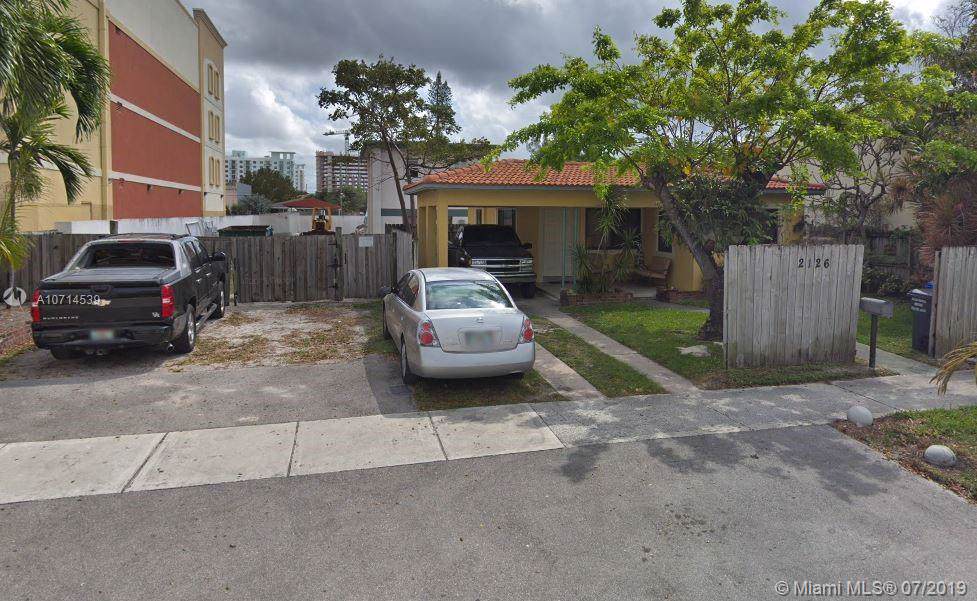 2126 Fillmore St - Photo 1