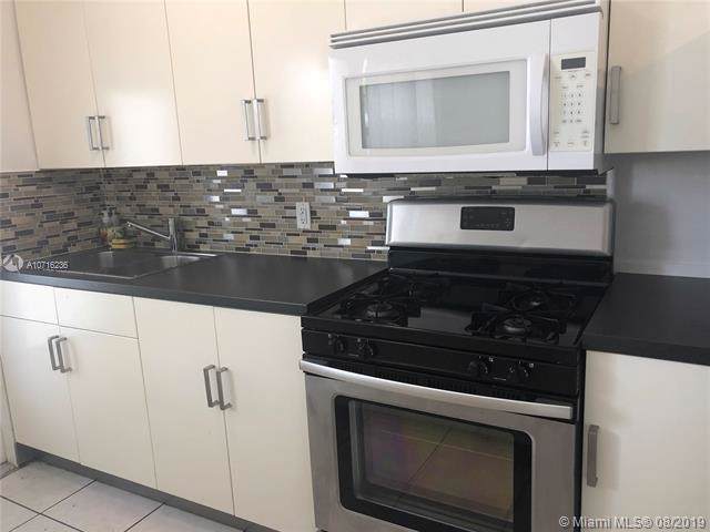 919 Michigan Ave - Photo 1