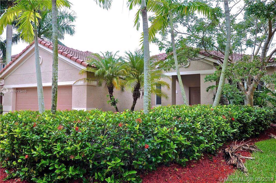 801 Lavender Cir - Photo 1