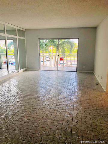 4400 Hillcrest Dr - Photo 1