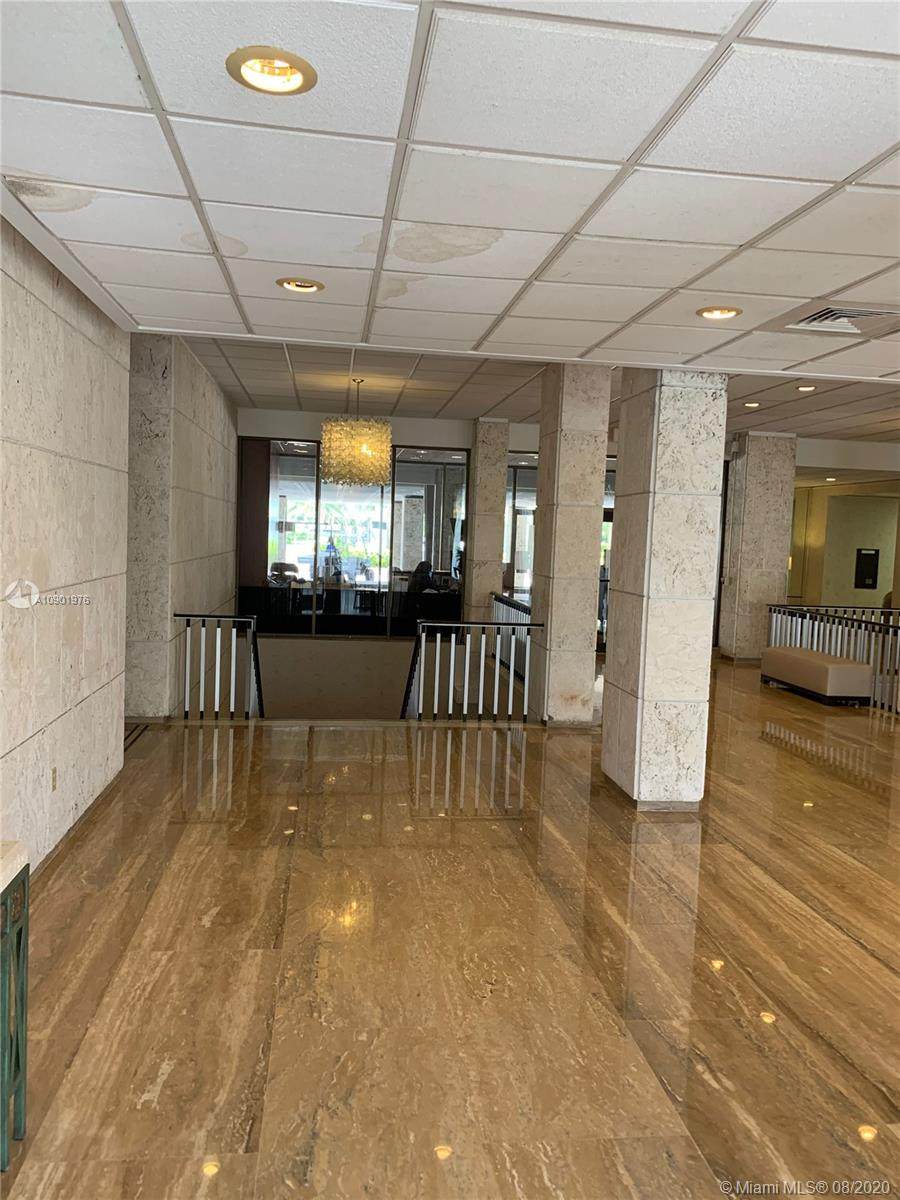 1985 Ocean Dr - Photo 1