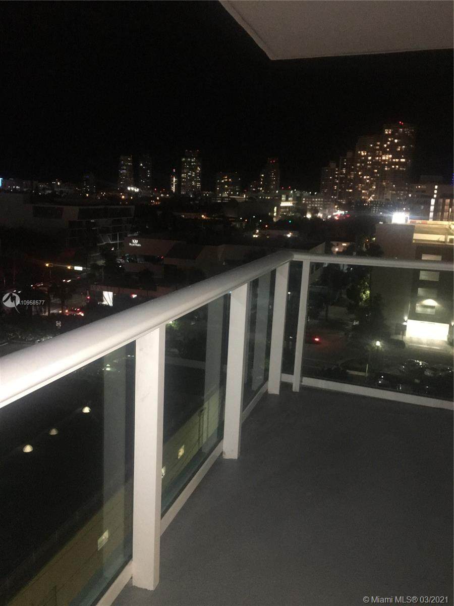 1035 West Ave - Photo 1