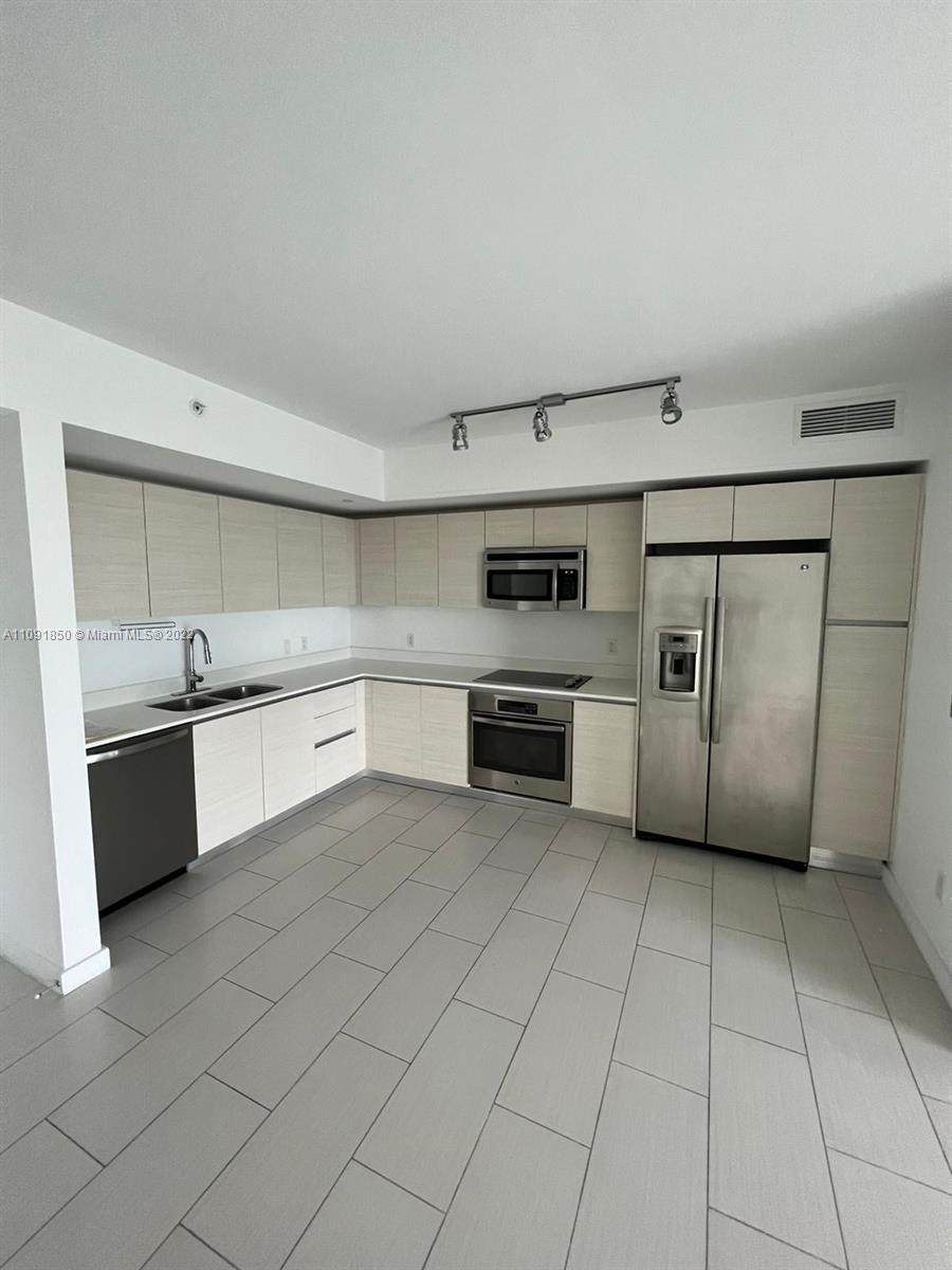 4250 Biscayne Blvd - Photo 1