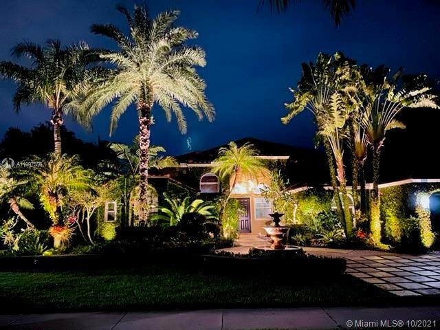 450 Sabal Way - Photo 1