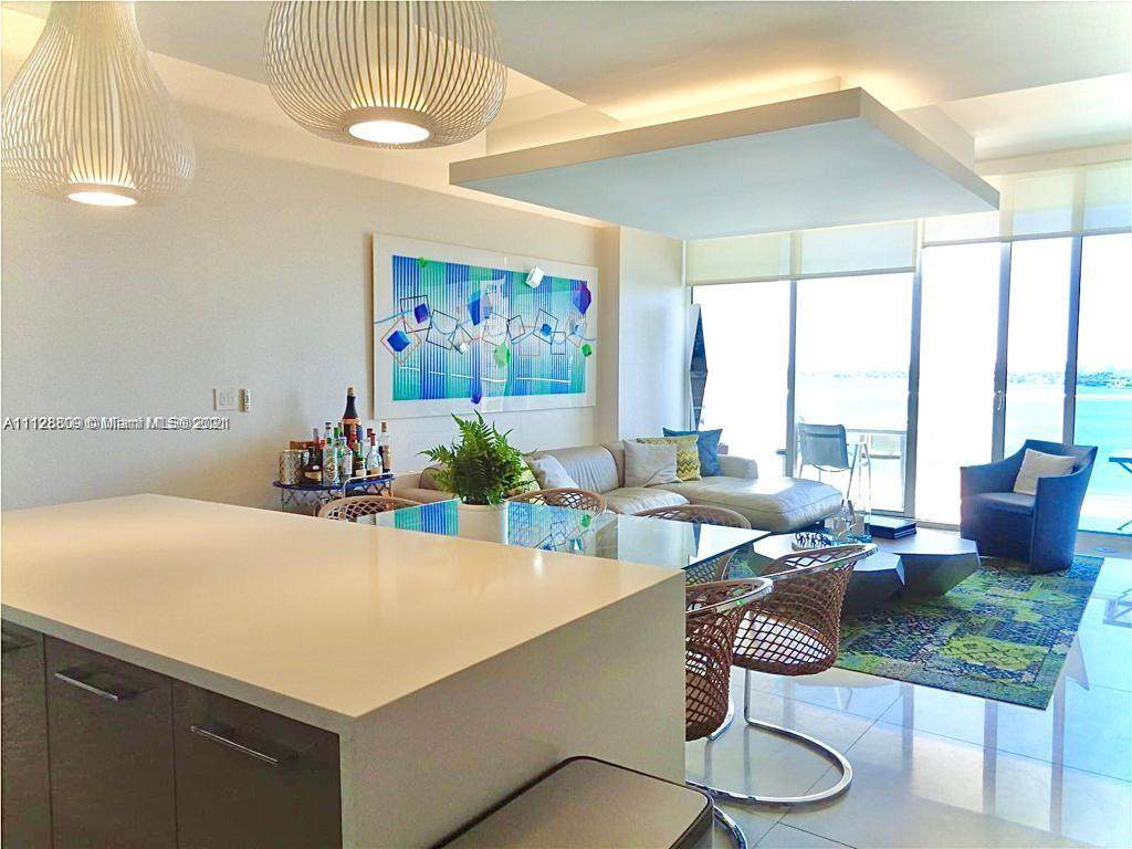 2020 Bayshore Dr - Photo 1