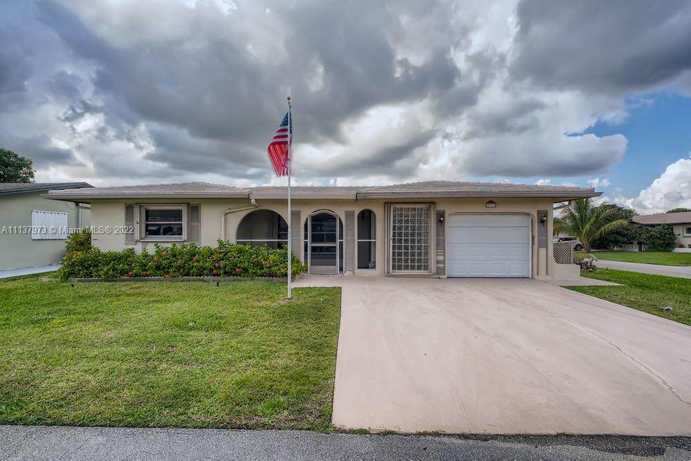 5723 65th Way - Photo 1