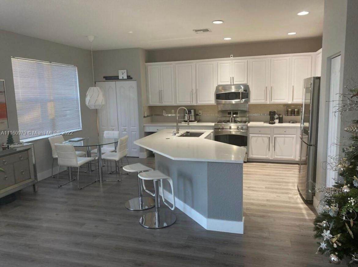 136 Berenger Walk - Photo 1