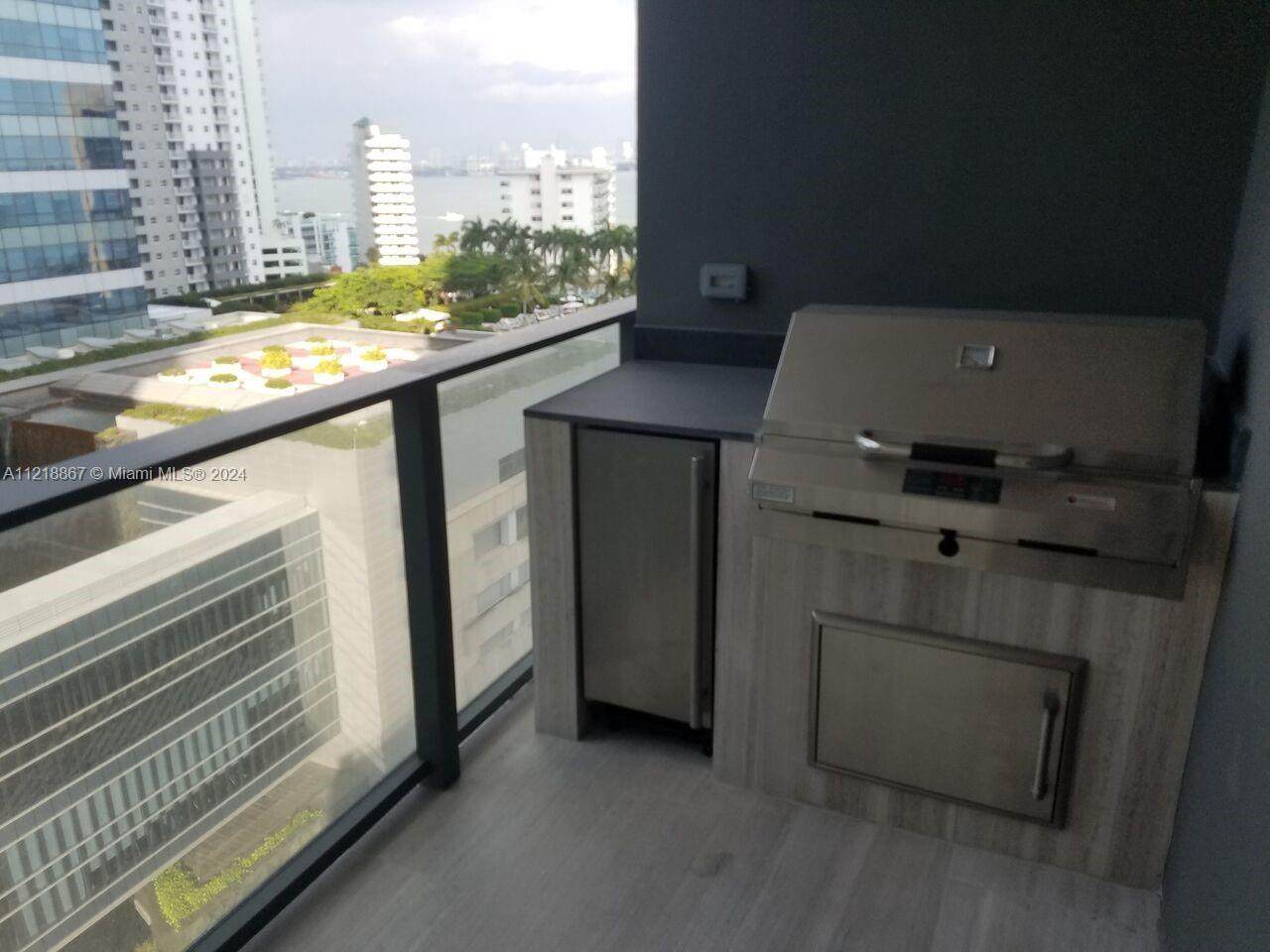 https://bt-photos.global.ssl.fastly.net/miami/orig_boomver_2_A11218867-2.jpg