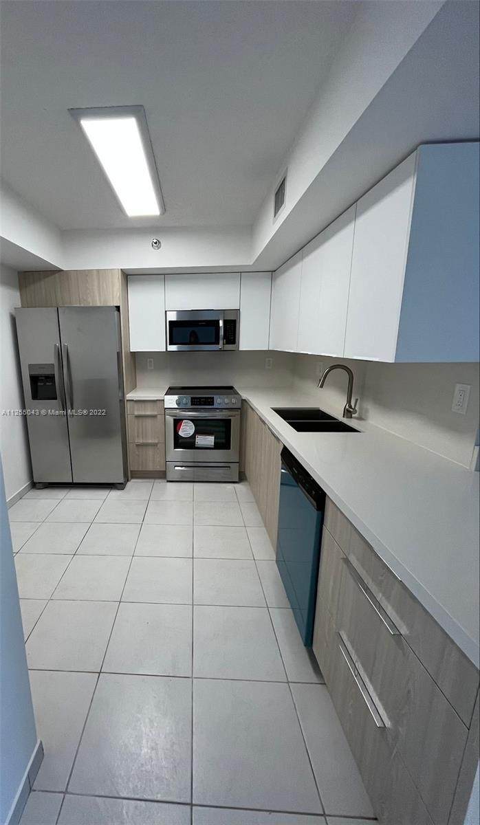 19101 Mystic Pointe Dr - Photo 1