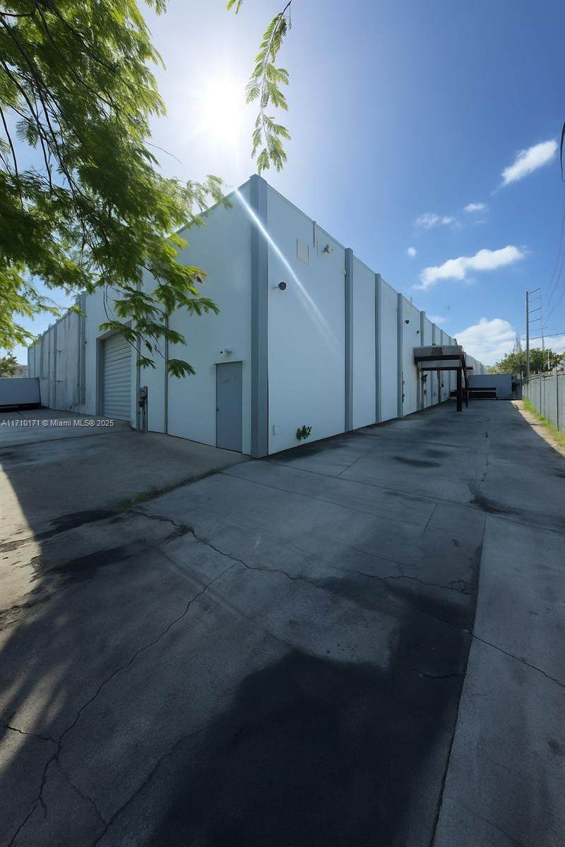 https://bt-photos.global.ssl.fastly.net/miami/1280_boomver_3_A11710171-2.jpg