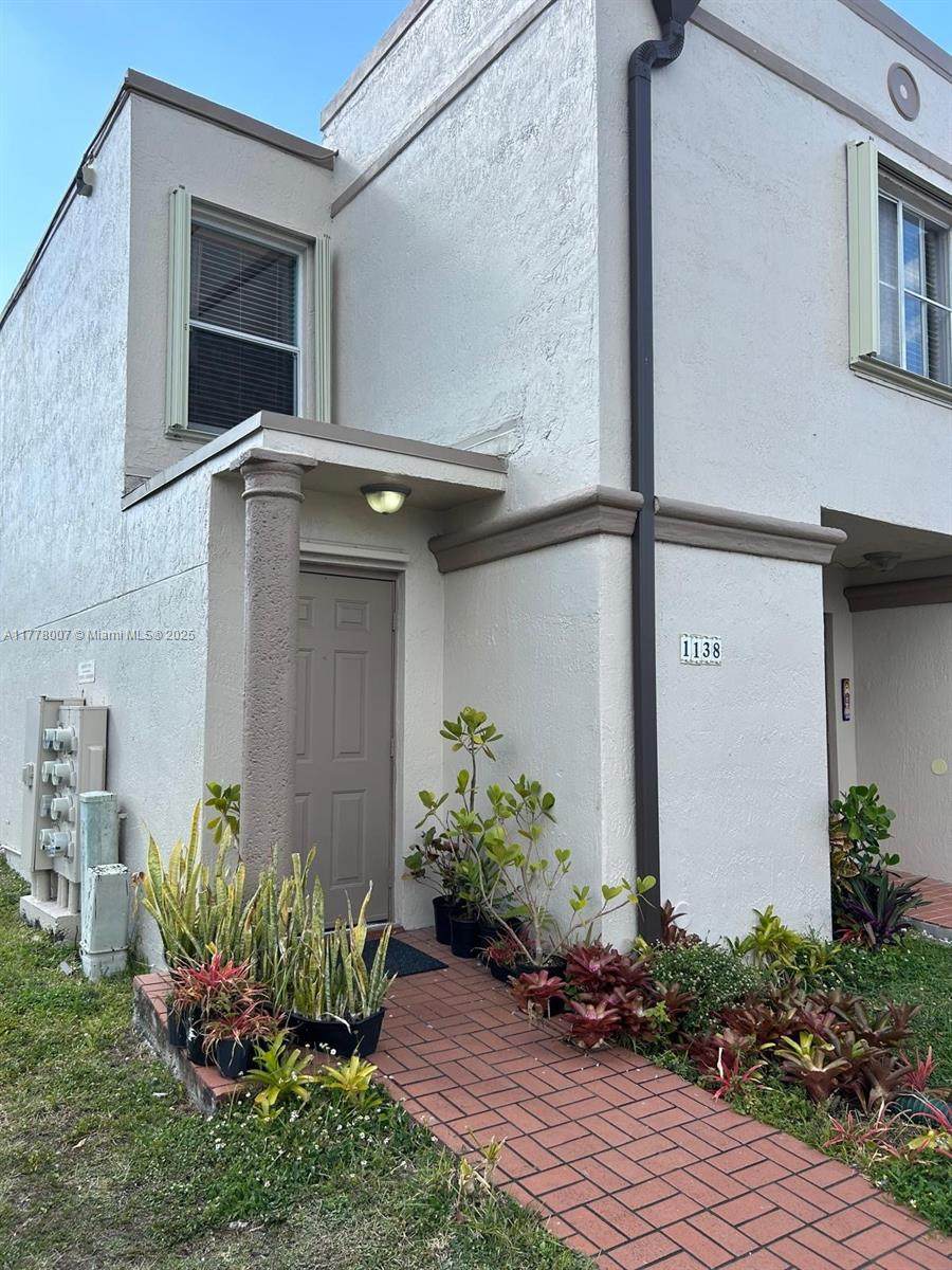 1138 124th Ave - Photo 1