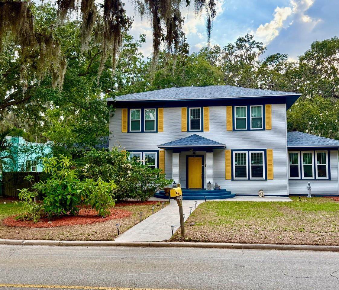 1615 Hibiscus  Dr. - Photo 1