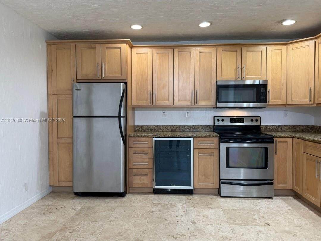 530 15th Ct - Photo 1